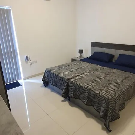 Sb3 - Stylish Penthouse - Superb Location Lägenhet Msida