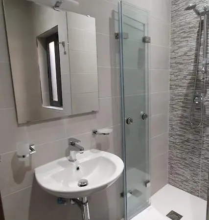 Sb3 - Stylish Penthouse - Superb Location *