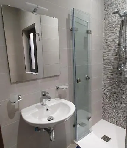 Sb3 - Stylish Penthouse - Superb Location *